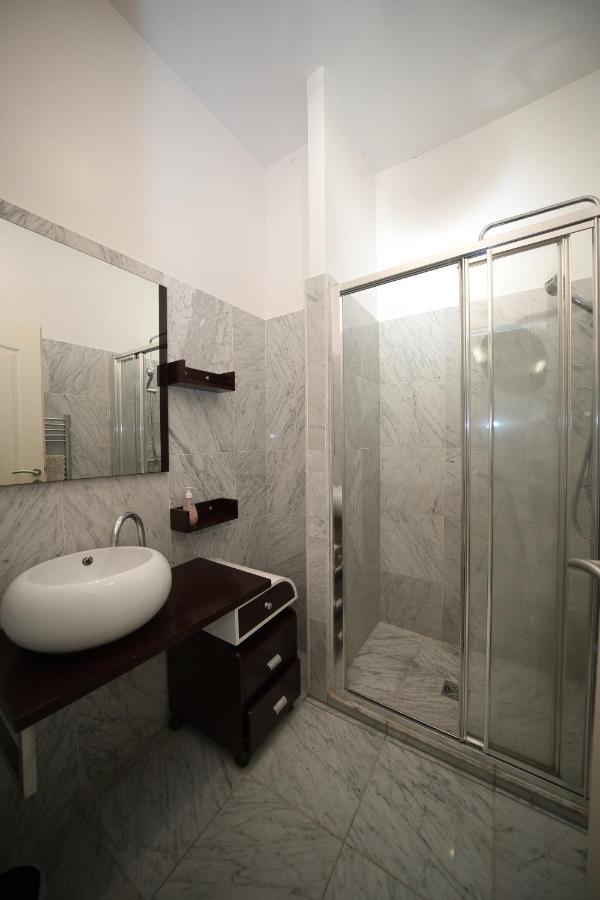 Lusso 5 Beds Central Apartment ニース エクステリア 写真