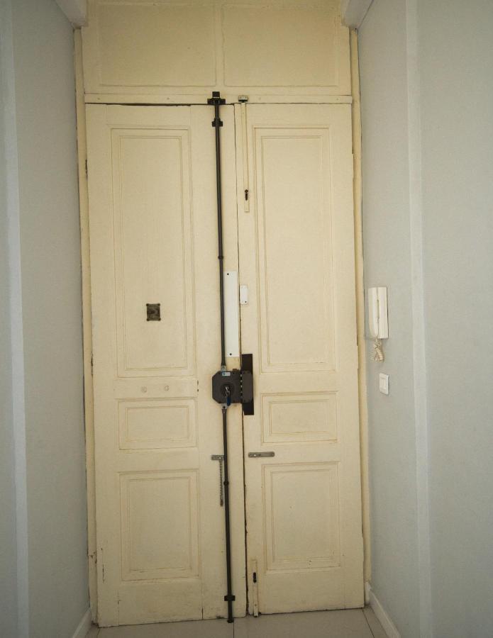 Lusso 5 Beds Central Apartment ニース エクステリア 写真