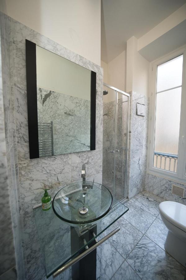 Lusso 5 Beds Central Apartment ニース エクステリア 写真