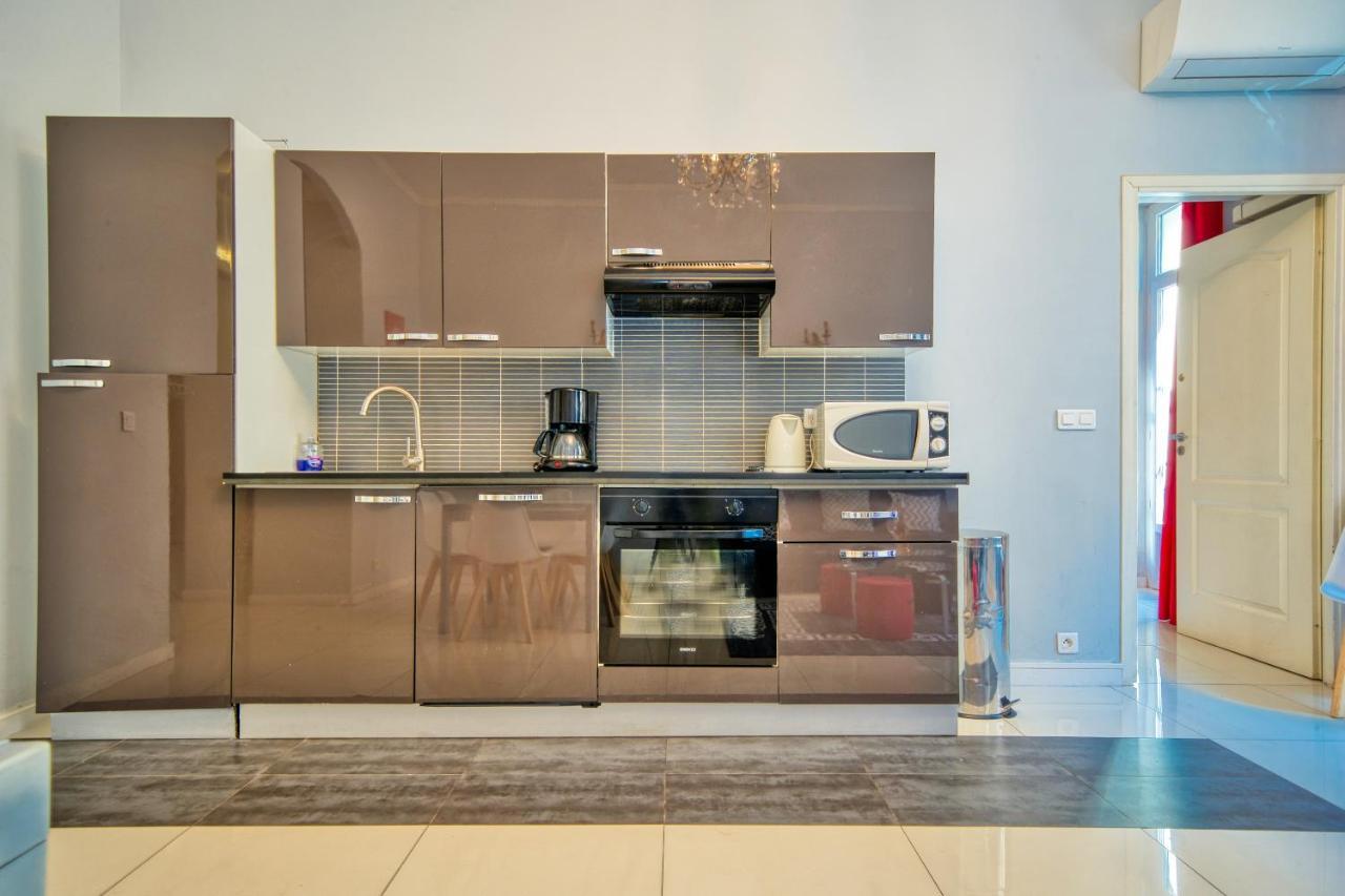 Lusso 5 Beds Central Apartment ニース エクステリア 写真